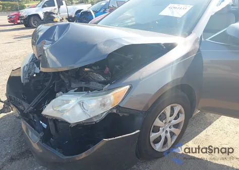 2014 Toyota Camry Le z USA, uszkodzony, nr VIN 4T1BF1FK5EU788002